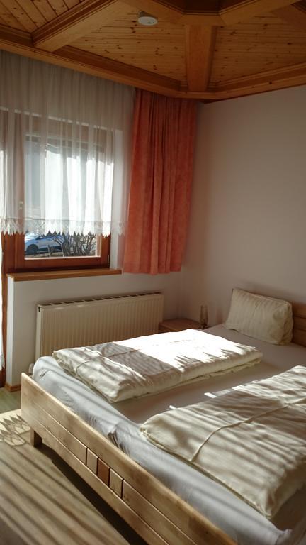 Haus Alpina Appartement Weissensee Buitenkant foto